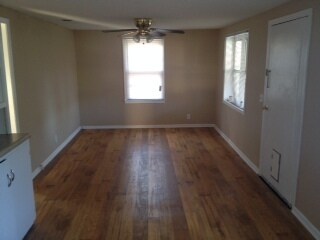 Building Photo - Cute home in Lakeland