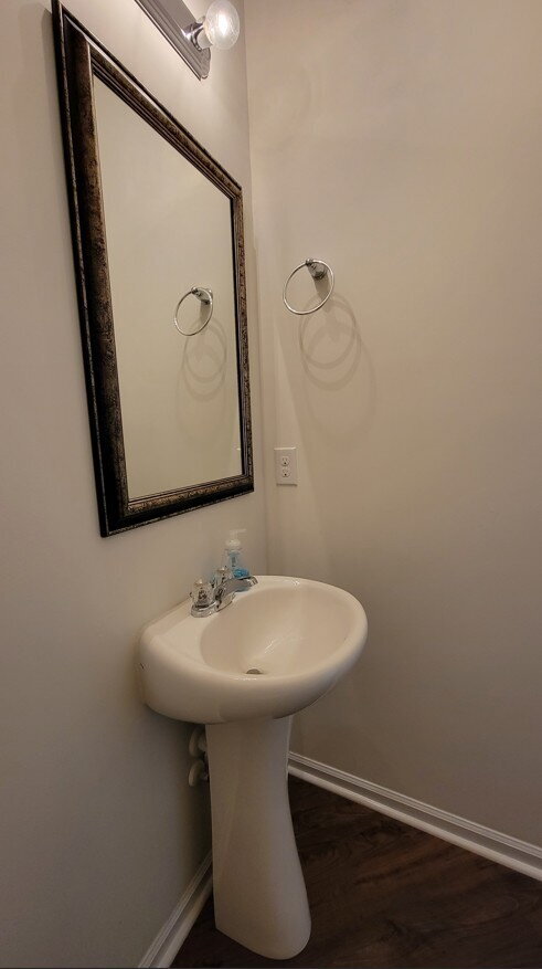 Building Photo - MOVE-IN SPECIAL! 1/2 OFF 1st MONTHS RENT.