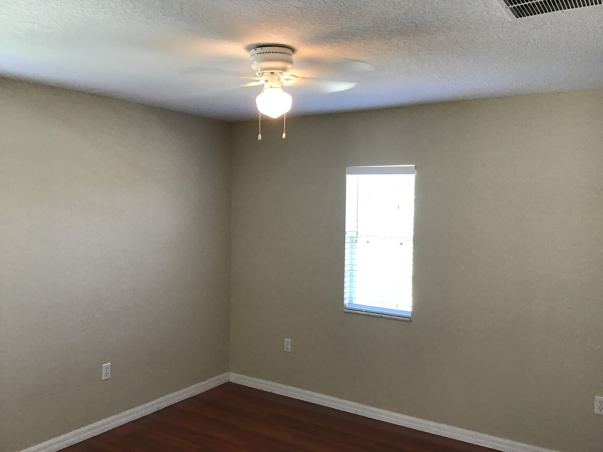 Building Photo - 2012 Bearing Ln