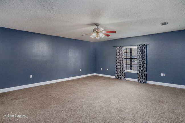 Building Photo - 3410 Woodvine Cir