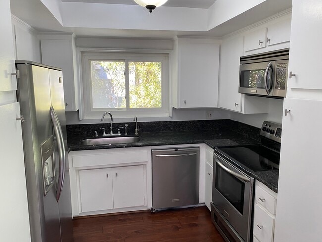 Building Photo - 1203 N Sweetzer Ave