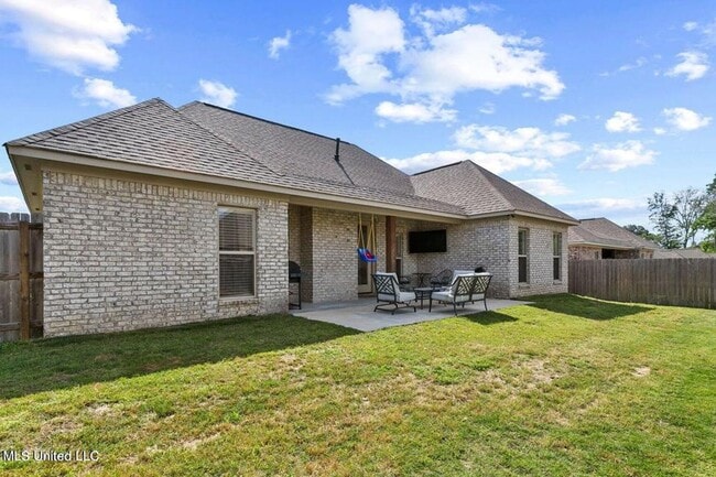 Building Photo - 3 Bed/2 Bath Home in Woodscape of Oakfield