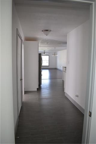 Building Photo - 722 S Winnetka Ave