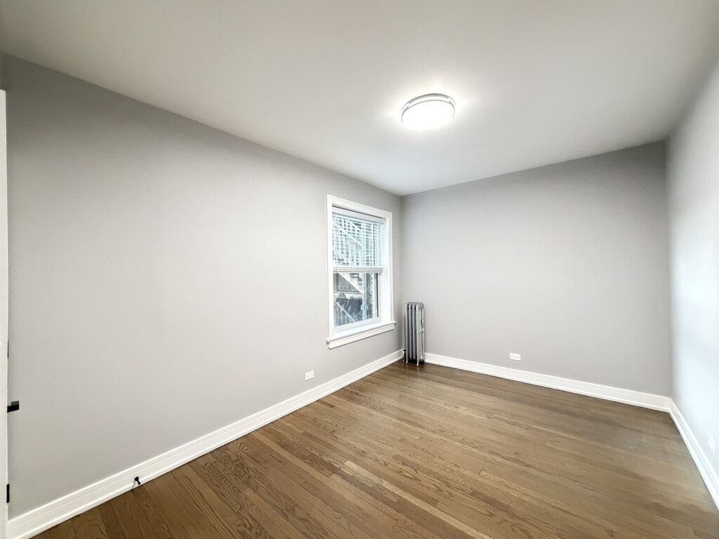 Building Photo - 5454 N Paulina St