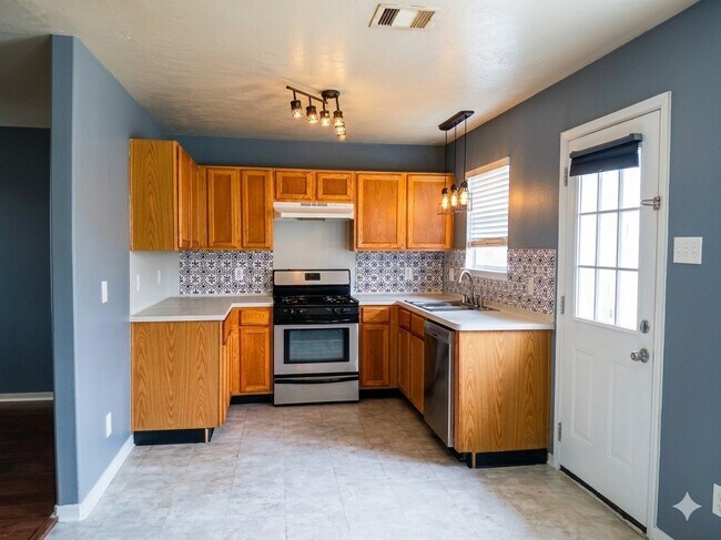 Building Photo - 4127 Mistissin Ln