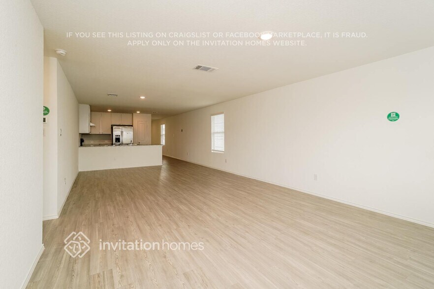 Building Photo - 218 Hollywood Dr