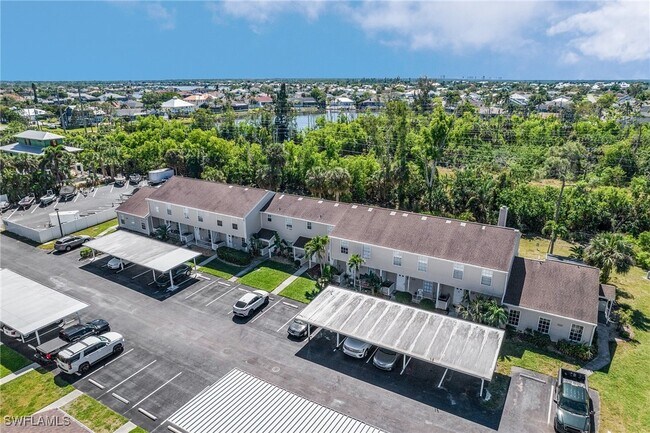 Building Photo - 6091 Lakefront Dr