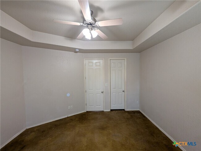 Building Photo - 208 Anne Louise Dr