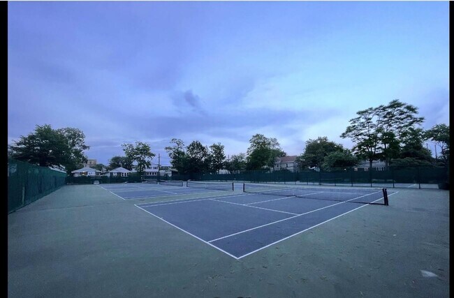 Building Photo - 894 AVENUE C