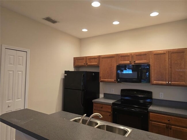 Building Photo - 1852 Coriander Dr