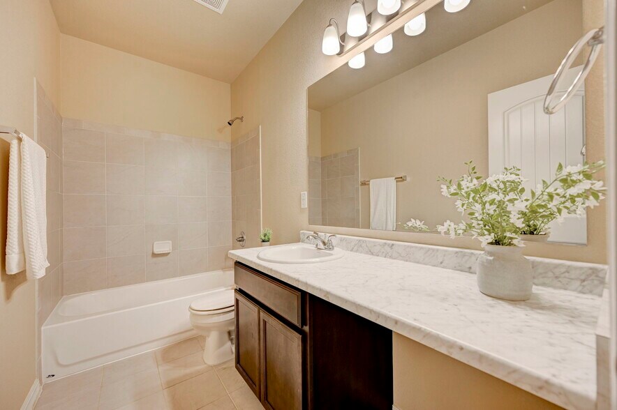 Building Photo - 8259 Mosby Way