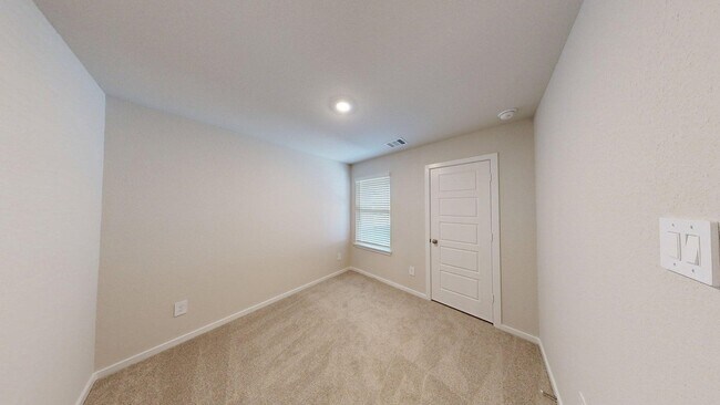 Building Photo - 14134 Granger Pointe Ln