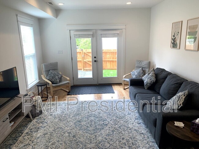 Building Photo - 1318 N 34th St