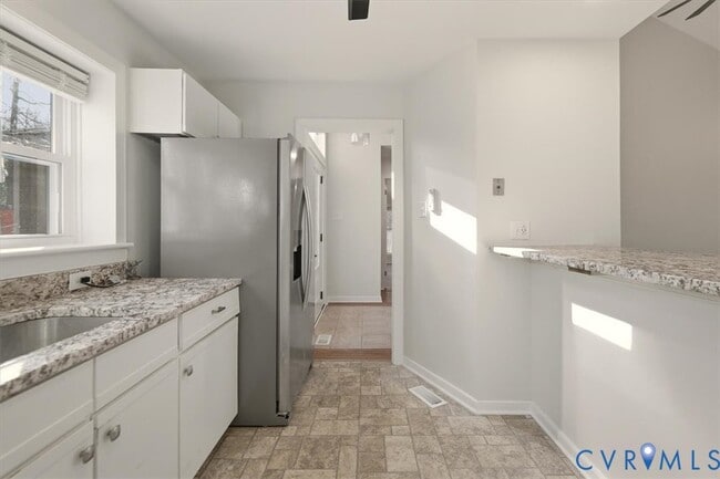 Building Photo - 5600 Woods Walk Rd