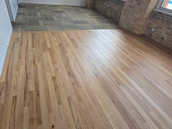 Building Photo - 312 N May St