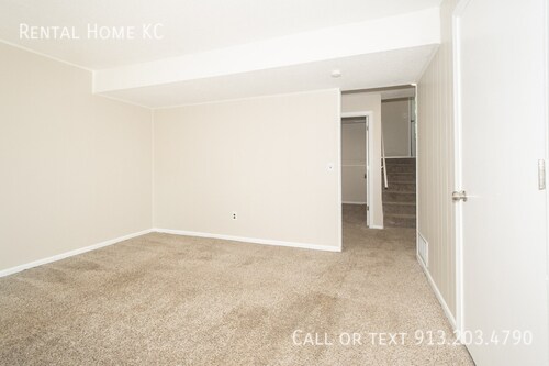 Building Photo - 16413 W 123rd St