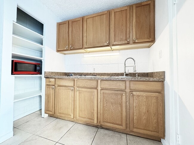 Building Photo - 2064-ST