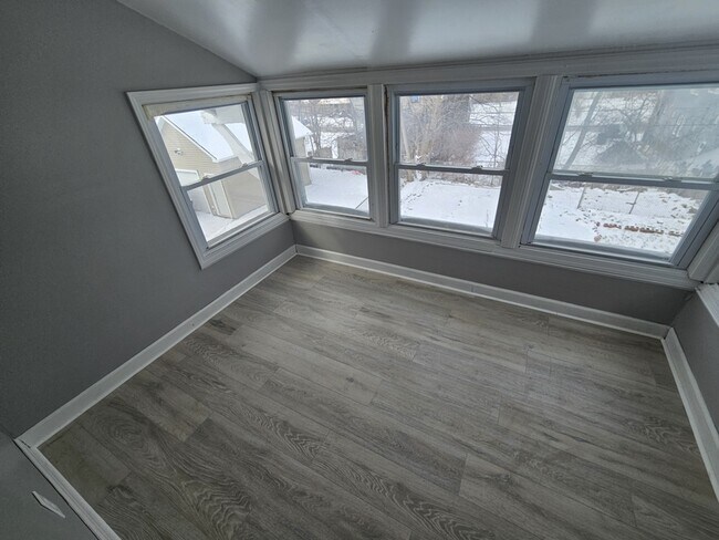 Building Photo - 3386 E 134th St