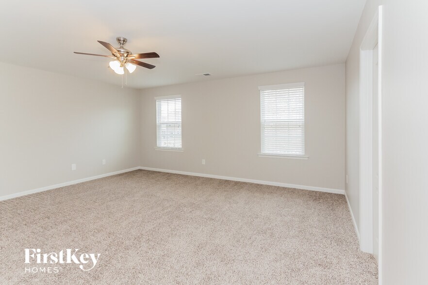Building Photo - 2532 Wellshire Ct