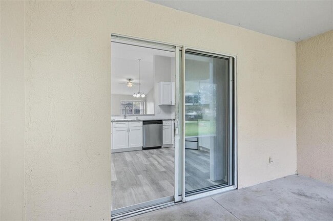 Building Photo - 120 Coral Reef Ct N