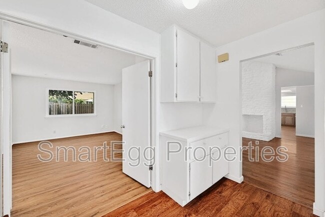 Building Photo - 10703 Onyx Cove