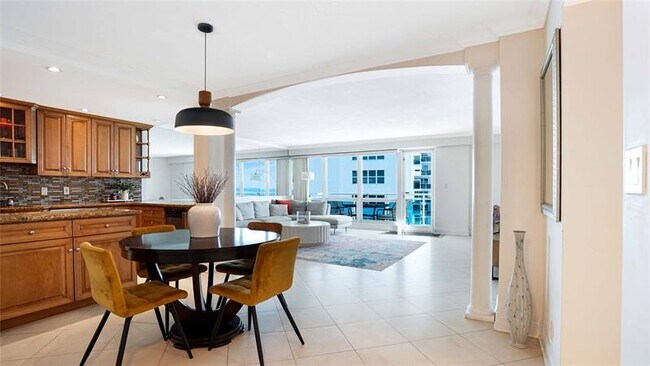 Building Photo - 3430 Galt Ocean Dr