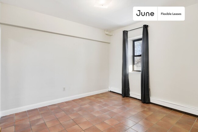 Building Photo - 27 Egremont Rd
