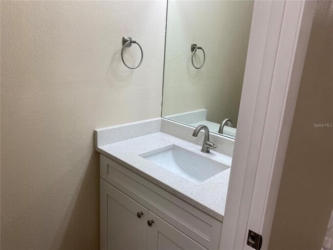 Building Photo - 11241 Cedar Hollow Ln