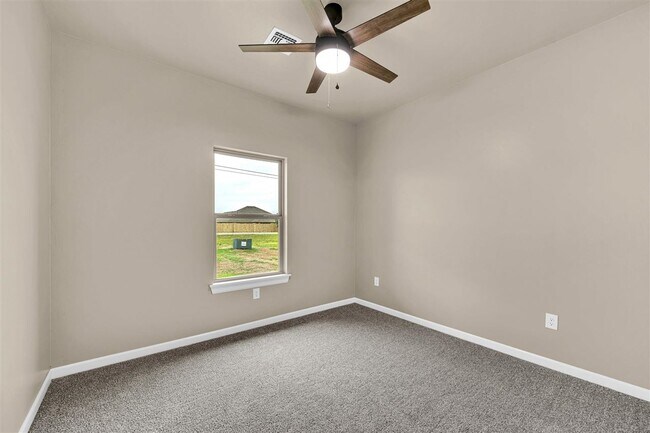 Building Photo - 2608 SW 68th St