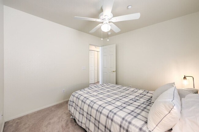 Building Photo - Gated Northwest Las Vegas Home | Furnished or Unfurnished Option Available