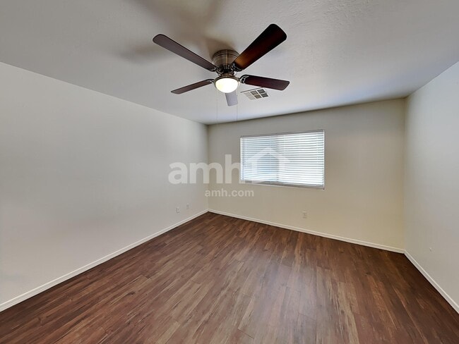 Building Photo - 15030 N 150th Ln