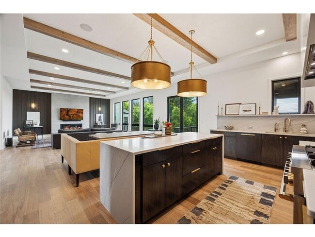 Building Photo - 6297 Yuma Ln N