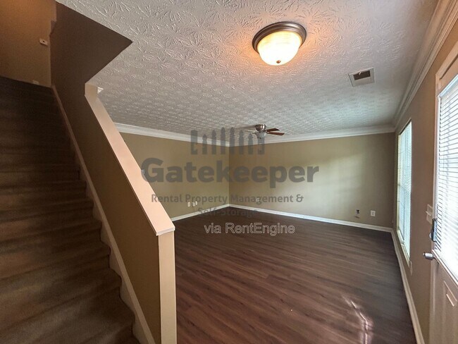 Building Photo - 5616 Union Pointe Dr