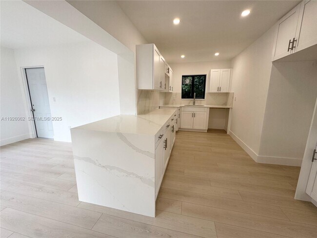 Building Photo - 15300 NW 32nd Ave