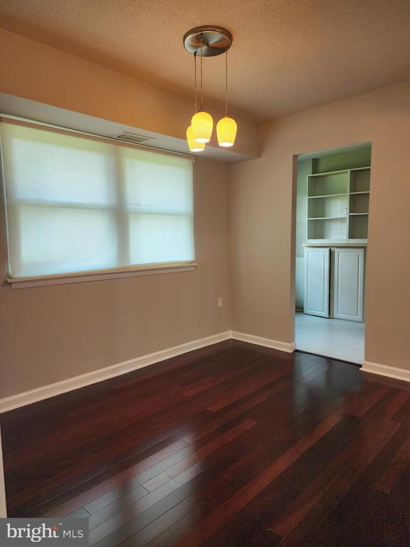Building Photo - 132 Meadowview Ln