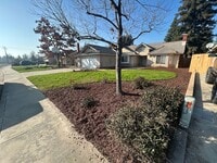 Building Photo - 6010 W Cambridge Ave