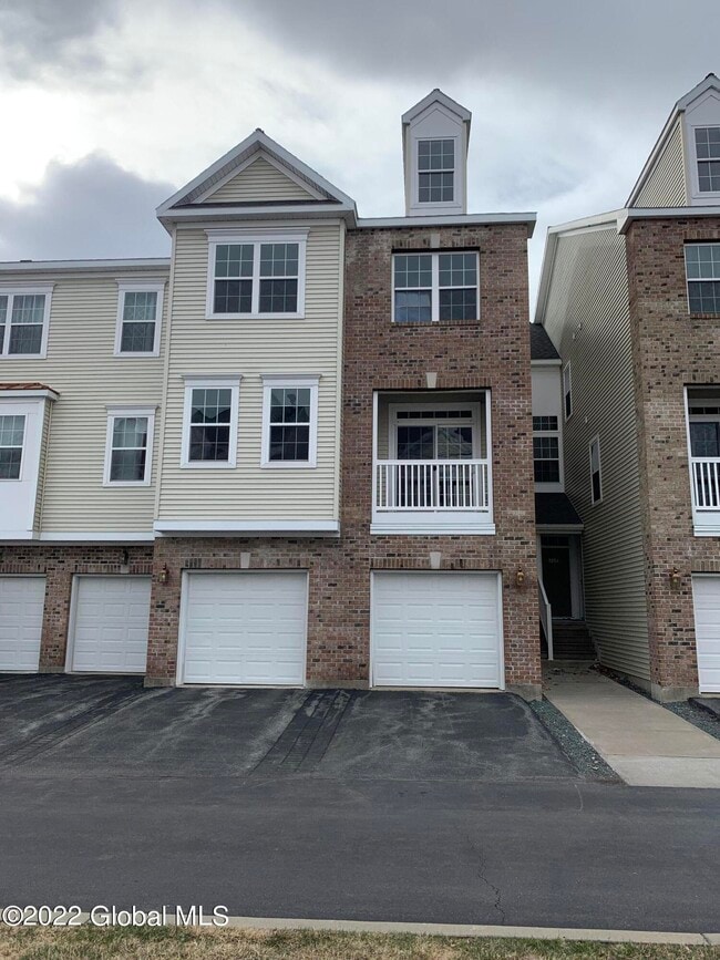 1205 Admiral's Walk Dr 1205 Admiral's Walk Dr Cohoes NY 12047