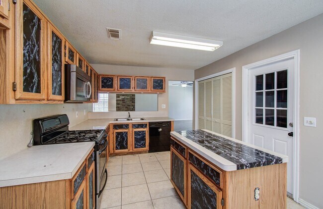 Building Photo - 9430 Halkirk St