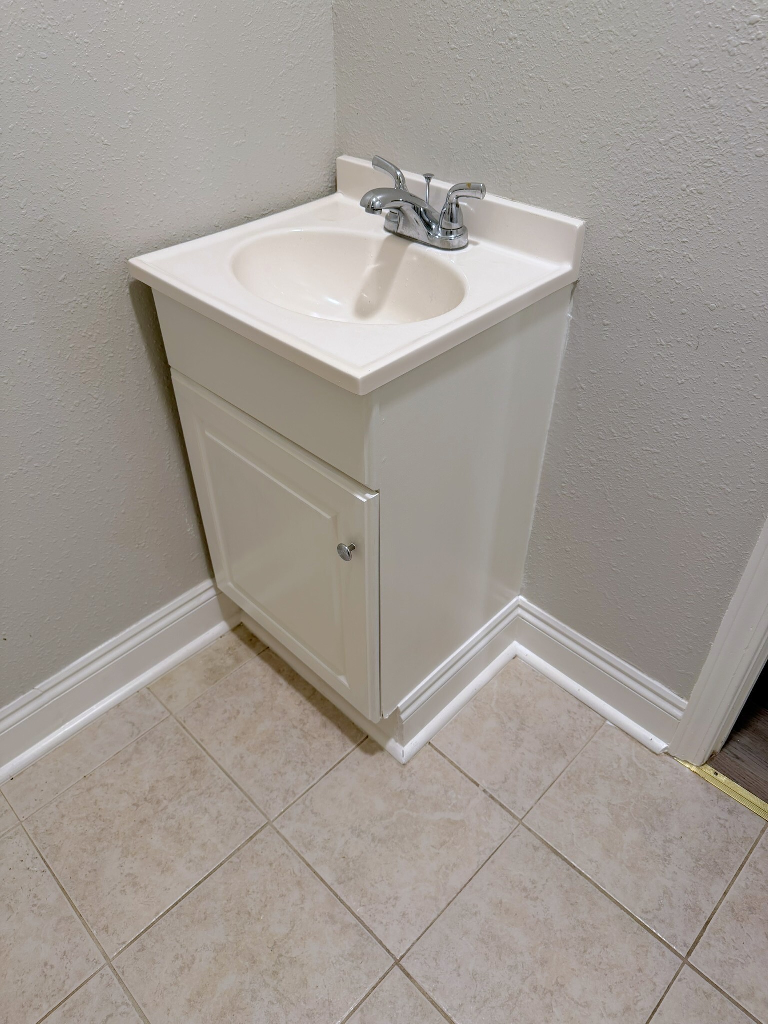 3rd Half Bath - 7242 Dogwood Terrace Dr