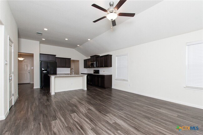 Building Photo - 6700 Catherine Dr