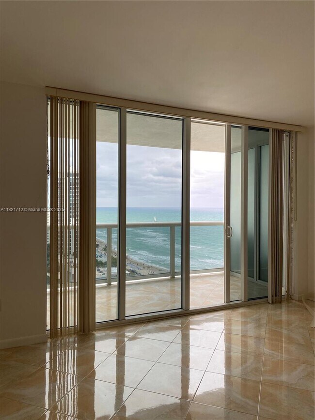 Building Photo - 1830 S Ocean Dr