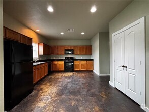 Building Photo - 3130 Molly Dr