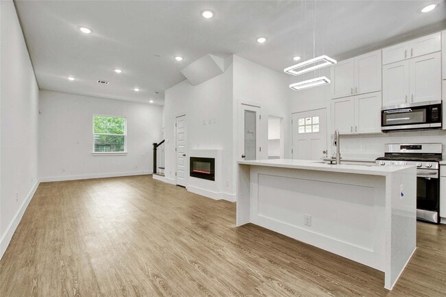 Building Photo - 4512 Brinkley St