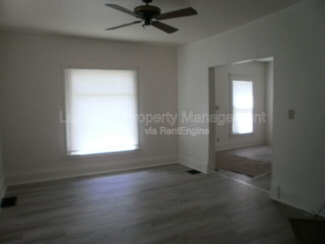 Building Photo - 511 Clinton Ave