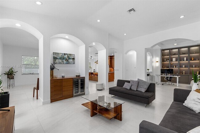 Building Photo - 3870 E Hibiscus St