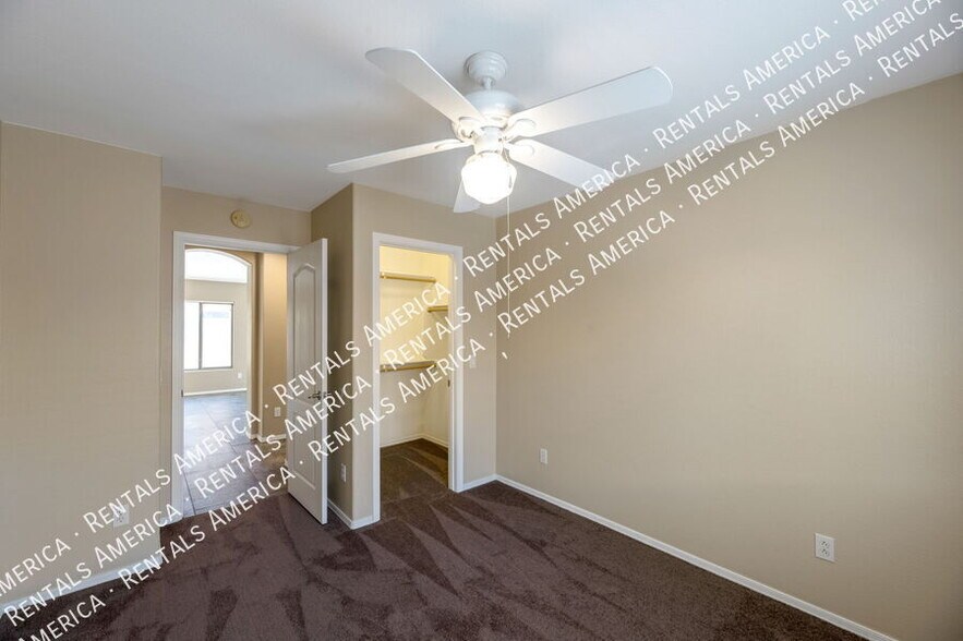 Building Photo - 3859 E Longhorn Dr