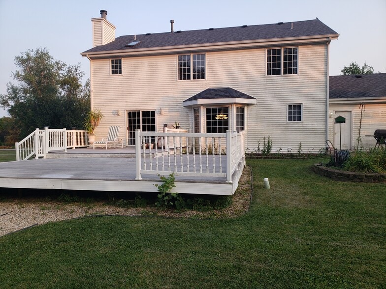 Building Photo - 5260 Silver Dawn Ln