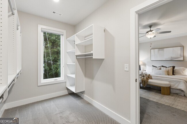Building Photo - 2974 Hermance Dr NE