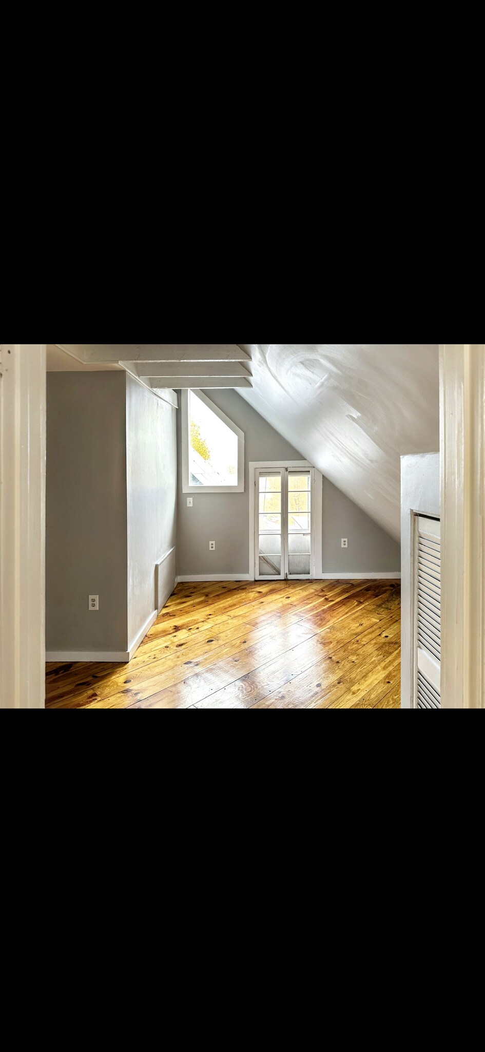 Building Photo - 115 Highland Ave