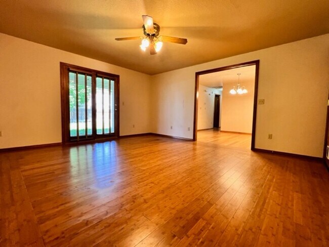 Building Photo - Beautiful Home in Boise!  *Special $300 OF...